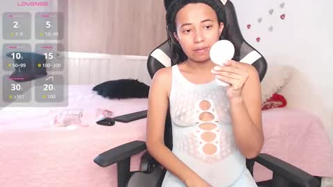 Snapshot of lisa_sexxy chatting on 10-29-25, 03:47 faisury online show from 10-29-25, 03:47