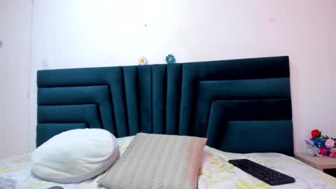 Snapshot of lisa_white_ chatting on 02-18-25, 10:03 lisa white online show from 02-18-25, 10:03