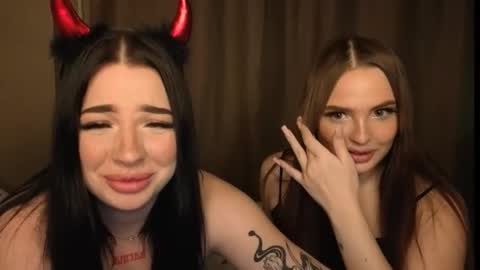 Lisa and Den online show from 11-11-25, 01:55