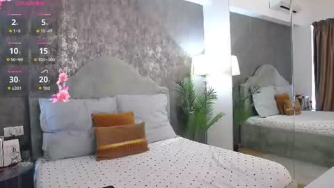 Snapshot of lisacroft chatting on 06-29-26, 07:25 lisacroft online show from 06-29-26, 07:25
