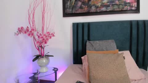 LisaHadwiin online show from 02-04-25, 09:41