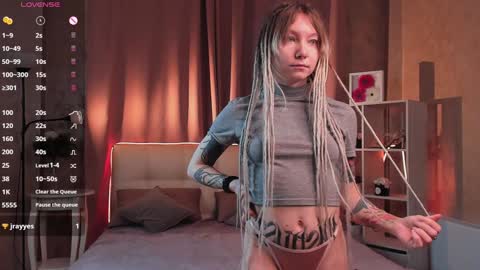 Hello our names are Kate and Alice this is our first day here. online show from 01-28-25, 01:39