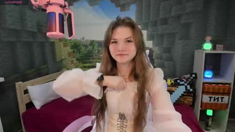 Lisa online show from 02-10-25, 06:13