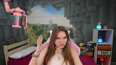 Lisa online show from 02-16-25, 12:30