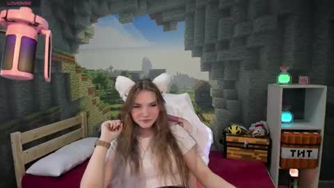 Lisa online show from 02-17-25, 01:15