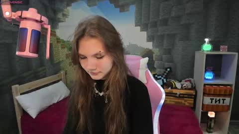 Lisa online show from 02-19-25, 05:49