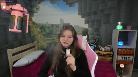 Lisa online show from 02-19-25, 09:14