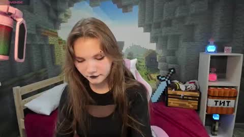 Lisa online show from 02-22-25, 08:53