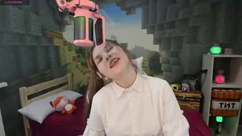 Lisa online show from 03-04-25, 08:27