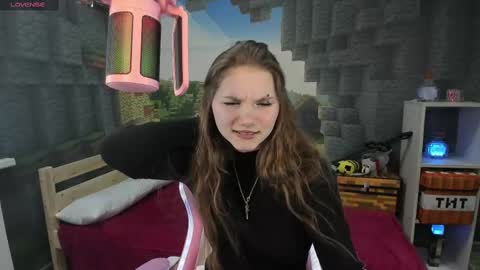 Lisa online show from 03-05-25, 08:21