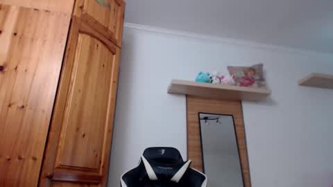 Snapshot of lisaskybaby chatting on 02-26-26, 08:46 Lisaskybaby online show from 02-26-26, 08:46