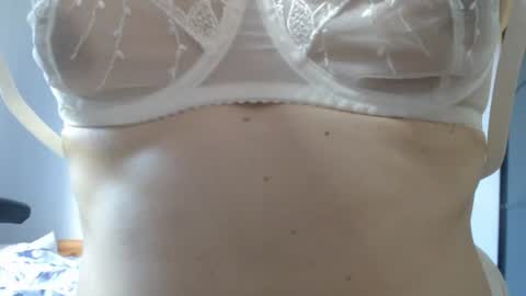 Snapshot of lisaskybaby chatting on 06-29-26, 07:03 Lisaskybaby online show from 06-29-26, 07:03