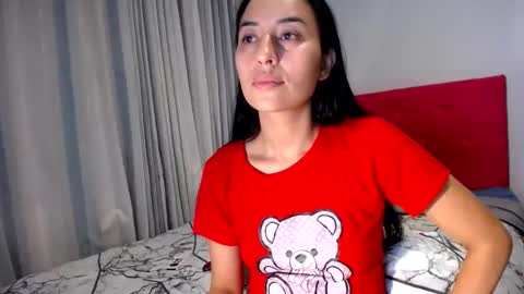 Snapshot of lissa2021 chatting on 05-15-26, 11:01 Lisa online show from 05-15-26, 11:01