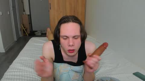 Alfie online show from 12-24-24, 03:38