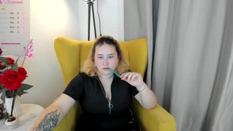 Snapshot of lissa_jamess chatting on 11-26-25, 10:27 Lissa online show from 11-26-25, 10:27