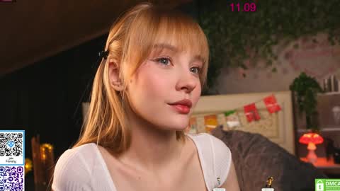 Snapshot of lissa_meooow chatting on 09-11-25, 06:02 your Liza again. Next stream Dec. 1 at 2 or 3 GMT online show from 09-11-25, 06:02