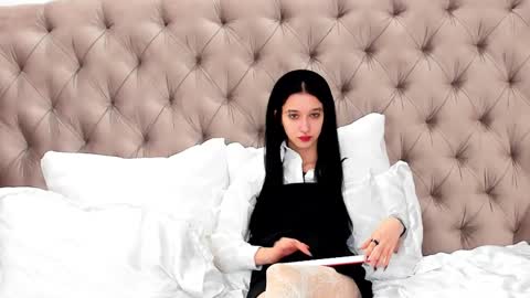 LissaAllison online show from 03-04-25, 05:11