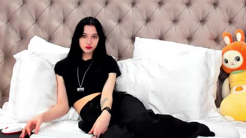 LissaAllison online show from 03-08-25, 04:12