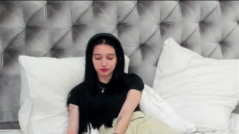 LissaAllison online show from 03-11-25, 10:51