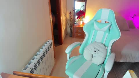 Lissa online show from 12-16-24, 05:59