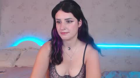 Snapshot of lissalucy chatting on 06-18-26, 09:58 Alice Dont forget to thumbs up its very important online show from 06-18-26, 09:58