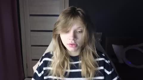 Snapshot of litabrom chatting on 10-08-25, 01:58 Lena online show from 10-08-25, 01:58