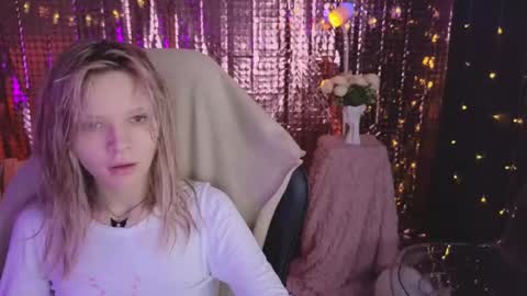 Snapshot of litabrom chatting on 03-05-26, 10:33 Lena online show from 03-05-26, 10:33