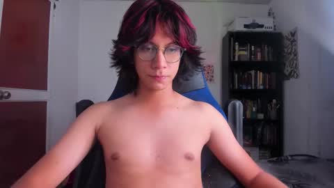 Snapshot of literateboy chatting on 02-23-26, 01:36 Literateboy online show from 02-23-26, 01:36