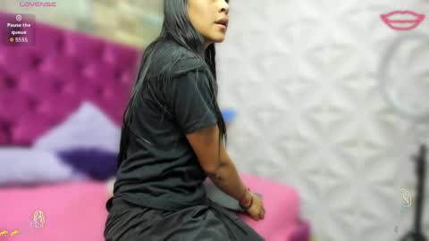 Snapshot of litlenessa_ chatting on 06-02-26, 12:29 VANESSA online show from 06-02-26, 12:29