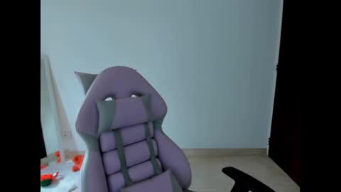 Danni online show from 12-16-24, 07:54