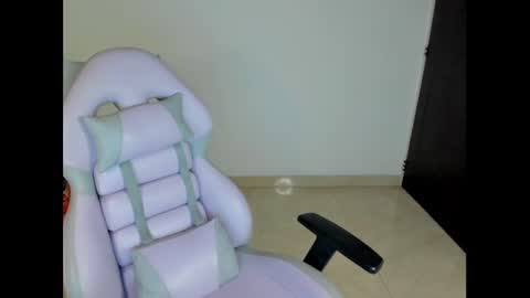 Danni online show from 12-17-24, 02:44