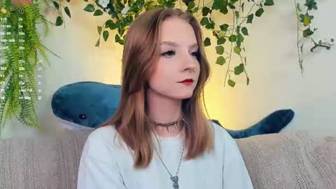 Snapshot of little__caprice chatting on 06-23-26, 08:01 Bella online show from 06-23-26, 08:01