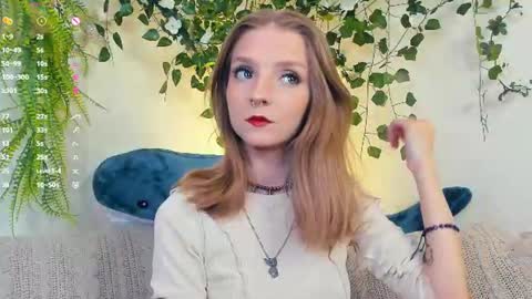 Snapshot of little__caprice chatting on 06-24-26, 07:40 Bella online show from 06-24-26, 07:40