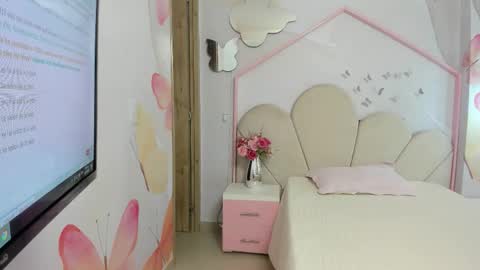 little__doll18 online show from 11-28-25, 10:18