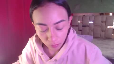 Aliciaparaisss online show from 12-18-25, 09:43