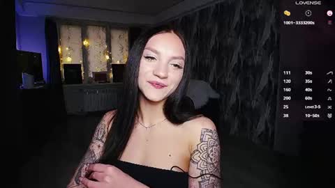 Snapshot of little_birdy chatting on 06-17-26, 01:01 Birdy online show from 06-17-26, 01:01