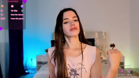Snapshot of little_cuti1e chatting on 07-13-26, 07:44 Kathrine online show from 07-13-26, 07:44