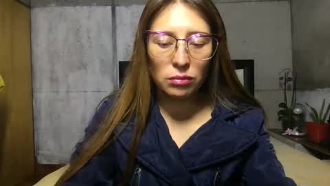 Snapshot of little_devil_diablita90 chatting on 01-03-25, 01:27 Diablita online show from 01-03-25, 01:27