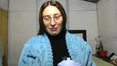 Snapshot of little_devil_diablita90 chatting on 10-04-25, 01:14 Diablita online show from 10-04-25, 01:14