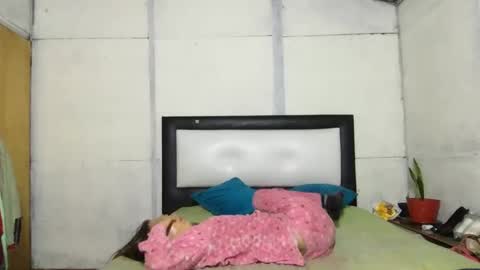 Snapshot of little_devil_diablita90 chatting on 10-10-25, 12:15 Diablita online show from 10-10-25, 12:15