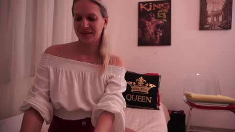 Snapshot of little_heart_andreea chatting on 01-28-25, 10:01 little_heart_andreea online show from 01-28-25, 10:01