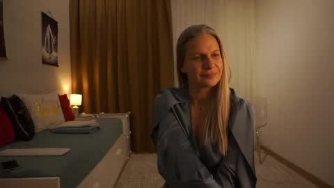 Snapshot of little_heart_andreea chatting on 10-20-25, 08:42 little_heart_andreea online show from 10-20-25, 08:42