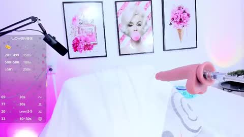 little_ivonne online show from 10-04-25, 08:51