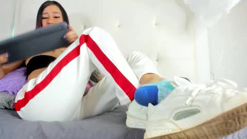   online show from 10-25-25, 01:51