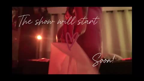 Snapshot of little_maeve chatting on 09-29-25, 03:11 Maeve  online show from 09-29-25, 03:11