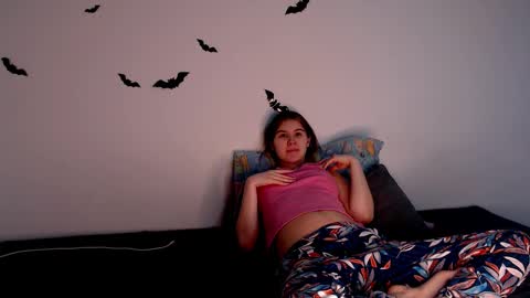 Alice.. online show from 11-03-25, 02:51