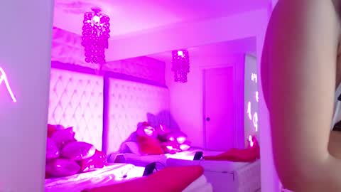 Paulette online show from 02-12-26, 03:45