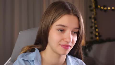 Kiki online show from 09-18-25, 04:31