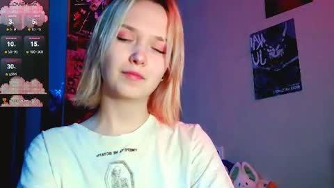 Snapshot of little_sugar_queen chatting on 07-20-26, 07:49 Akin online show from 07-20-26, 07:49