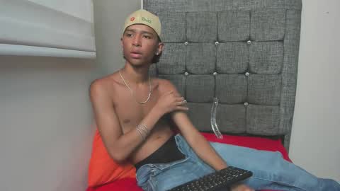 Snapshot of little_twink19x chatting on 02-26-26, 07:24 JESSAR online show from 02-26-26, 07:24